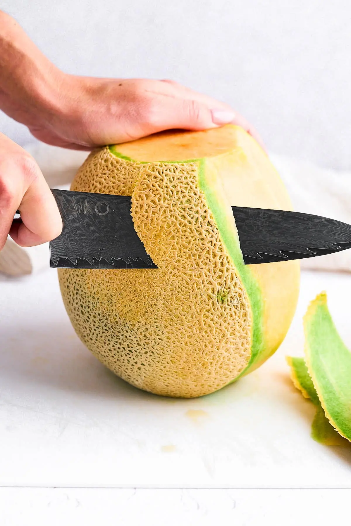 how-to-cut-cantaloupe-2