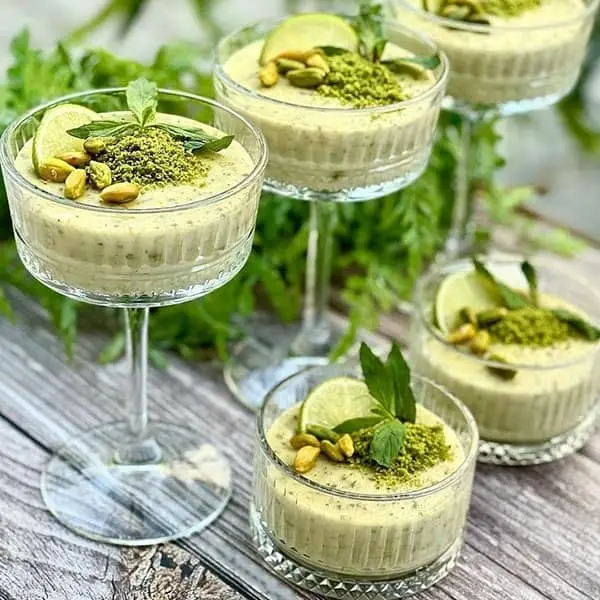 طرز تهیه دسر پسته، دسر لطیف و خوشمزه برای افطار