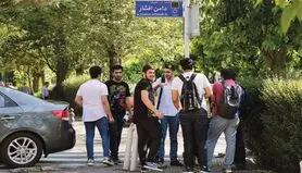 دختران نوجوان ظاهر خود را با چه کسانی مقایسه می کنند؟