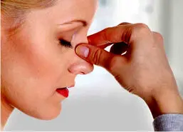 علل تو دماغی حرف زدن + راههای درمان