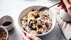 راز انرژی و شادی صبحگاهی در یک کاسه جو دو سر و امگا ۳ + طرز تهیه