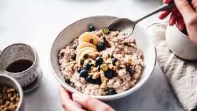 راز انرژی و شادی صبحگاهی در یک کاسه جو دو سر و امگا ۳ + طرز تهیه
