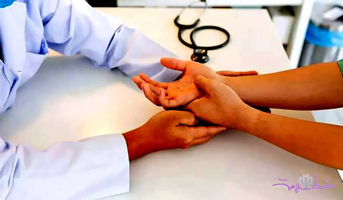علائم روی دست نشانه این بیماری است
