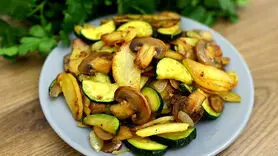 فیلم/ طرز تهیه شام خوشمزه و ساده تنها با سه ماده غذایی + فوری و اقتصادی