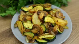 فیلم/ طرز تهیه شام خوشمزه و ساده تنها با سه ماده غذایی + فوری و اقتصادی
