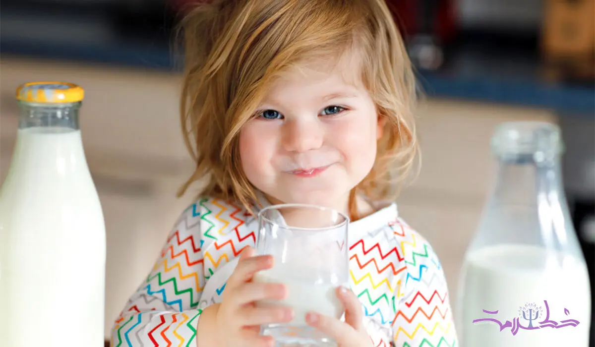 این ۸ فایده دلیل خوبی برای خوردن روزانه یک لیوان شیر است!
