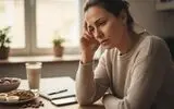چرا صبح ها عصبی و بی حوصله ایم؟ نقش صبحانه و پروتئین در گرسنگی و حال روانی