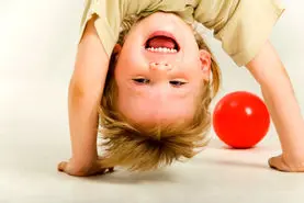 اختلال بیش فعالی ( ADHD ) چرا اتفاق می افتد؟+ آموزش مهارت به والدین برای سنین مختلف بیش فعالی فرزند