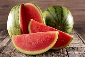 هشدار: این میوه تابستانی محبوب، برای برخی افراد سمی است!