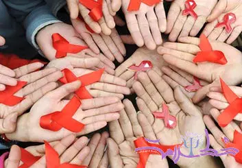 کاهش سن ابتلا به ویروس HIV در ایران | تنها 60 درصد مبتلایان به ایدز شناسایی شده اند / چرا HIV واکسن و درمان قطعی ندارد؟