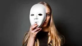 این تست نشان می دهد شخصیت نمایشی دارید یا نه؟ + علائم و روش کنترل / تست شخصیت 
