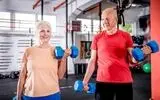 برای کاهش خطر دمانس چقدر ورزش کنیم؟ از پیاده روی تا تمرین قدرتی