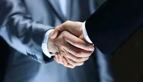 سیاستمداران چه مدلی دست می دهند؟ + معنای دست دادن سیاستمداران
