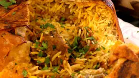 فیلم / طرز تهیه بریونی در نان لواش برای افطار + ساده و خلاقانه