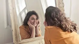 معجزه 5 ثانیه لبخند زدن در آینه در زندگی شما