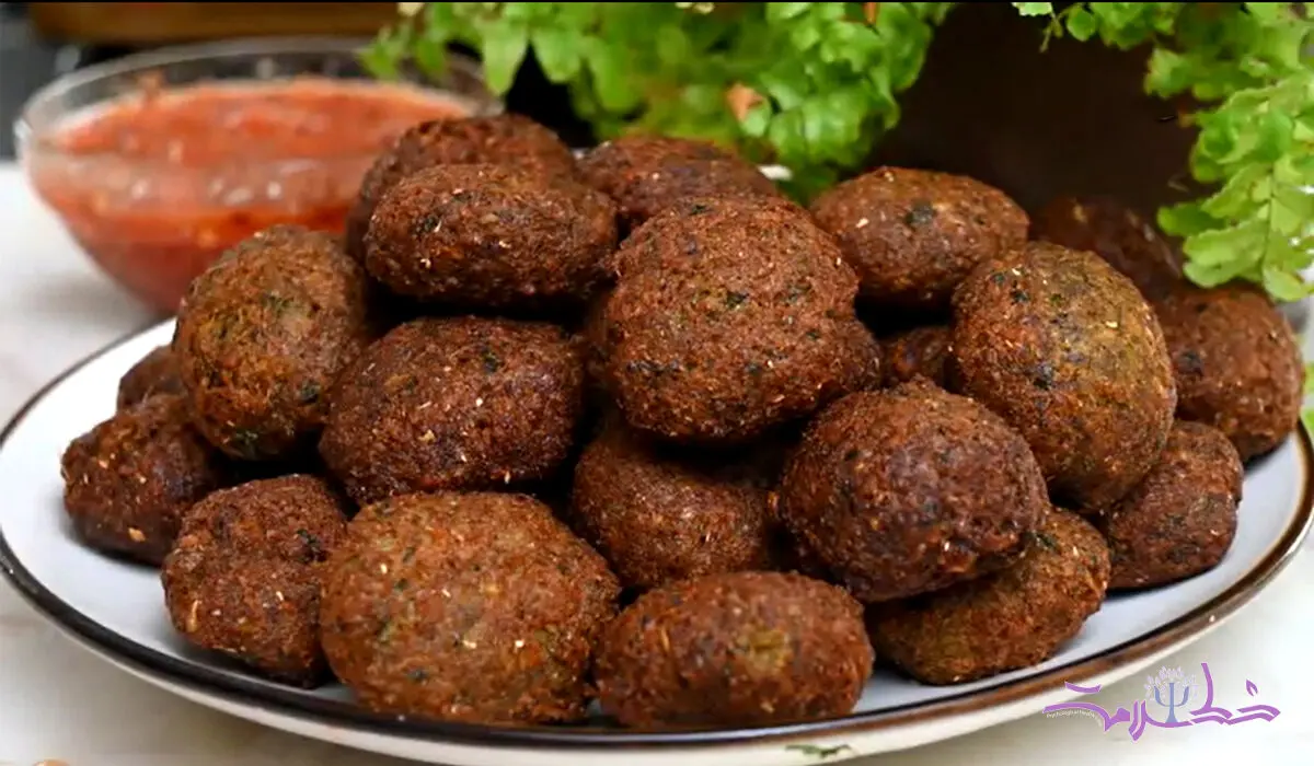 فیلم / طرز پخت فلافل با عدس و سیب زمینی به سبک عراقی
