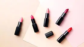 کدام رنگ رژ لب سمی تر است؟