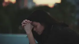 چرا برخی افراد همیشه نق می زنند / دلایل روانی را بشناسید 