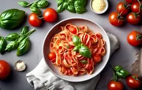 طرز تهیه اسپاگتی گوجه به سبک ایتالیایی ها + فواید باورنکردنی برای سلامت 