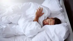 فیلم/چرا وقتی جای تان عوض می شود نمی توانید بخوابید؟ + علل شگفت انگیزی دارد ببینید