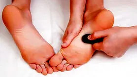 بهترین روش برای کاهش داغی کف پا و کاهش سوزش آن
