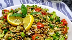 طرز تهیه سالاد عدس با سبزیجات + فوری و ارزان