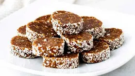 طرز تهیه دسر اسنک خرما باطعم عالی برای افطار