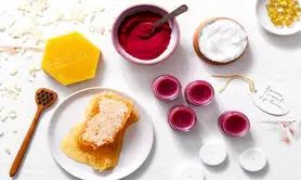 طرز تهیه رژ لب طبیعی و فاقد مواد شیمیایی در خانه