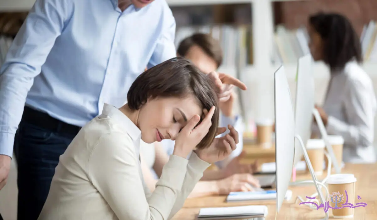 روانشناسی بیادبی / چرا از رفتارهای بیادبانه بیشتر مضطرب میشوید؟