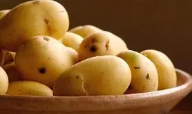 چگونه از سیاه‌شدن سیب‌زمینی جلوگیری کنیم؟