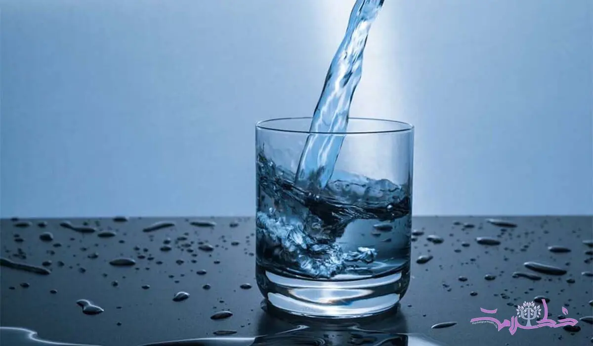 این 5 ماده غذایی را نباید با آب خورد