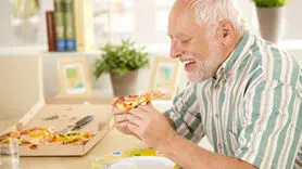 فست فودها خطر ابتلا به بیماری آلزایمر را افزایش می دهند!
