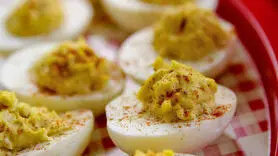 طرز تهیه تخم مرغ وسوسه کننده شکم پر فوری و آسان