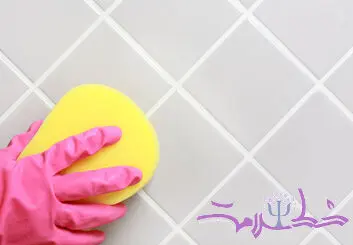 چگونه کاشی های حمام را در کمتر از 30 دقیقه برق بیندازید؟
