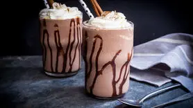 طرز تهیه میلک شیک شکلاتی برای روزهای تعطیل 