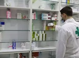 نماینده مجلس: بانک مرکزی به دستور رئیس‌جمهور برای پرداخت بدهی دارویی عمل نکرد