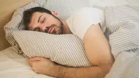 آب آلبالو برای درمان بی خوابی معجزه می کند