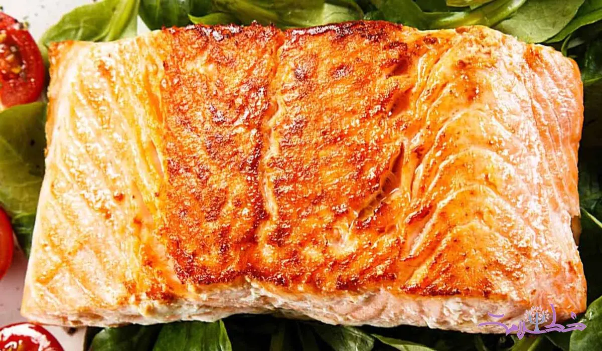 طرز تهیه خوراک سالمون و اسفناج + غذایی ایده‌آل برای خوابی آرام و عمیق / آشپزی ملل