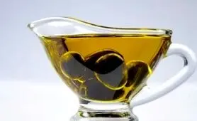 برای تقویت مو روغن زیتون را بخورید یا ماسک کنید؟