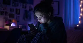 شبکه های اجتماعی با سلامت روان نوجوانان چه می کنند؟ 
