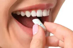 دو مشکل بزرگ که با قورت دادن آدامس ایجاد می شود؟