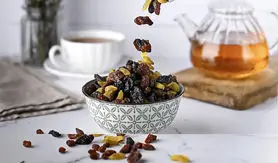 چرا باید چای را با کشمش مصرف کنید؟ 