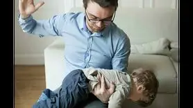 پیامدهای ضربه ملایم به باسن کودکان برای تنبیه 