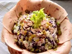 طرز تهیه سالاد کلم سفید با کالباس + فوری و رژیمی 
