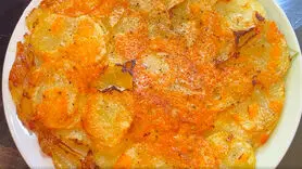 فیلم/ طرز تهیه ناهار فوری با سیب زمینی و پیاز / اقتصادی