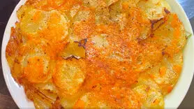 فیلم/ طرز تهیه ناهار فوری با سیب زمینی و پیاز / اقتصادی