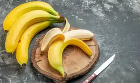 5 روش خلاقانه برای استفاده از پوست موز در تمیزکاری خانه
