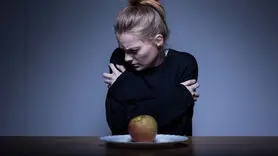 چرا بی اشتهایی عصبی اتفاق می افتد؟
