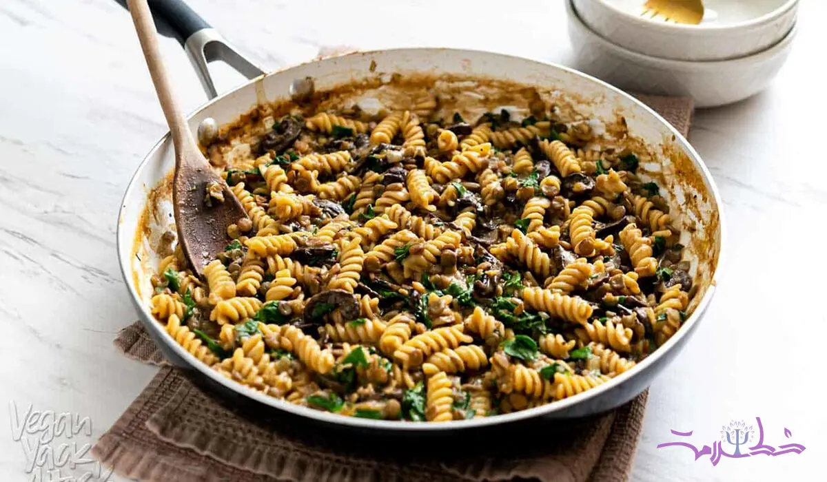 طرز تهیه پاستا و عدس خوشمزه و مقوی 