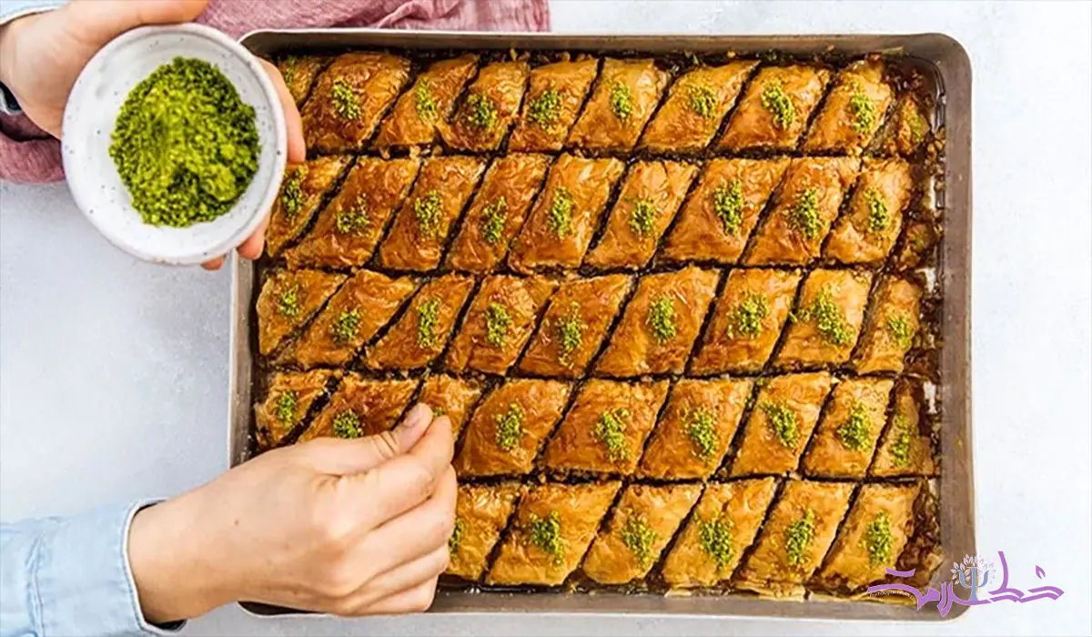 طرز تهیه باقلوا یزدی خانگی